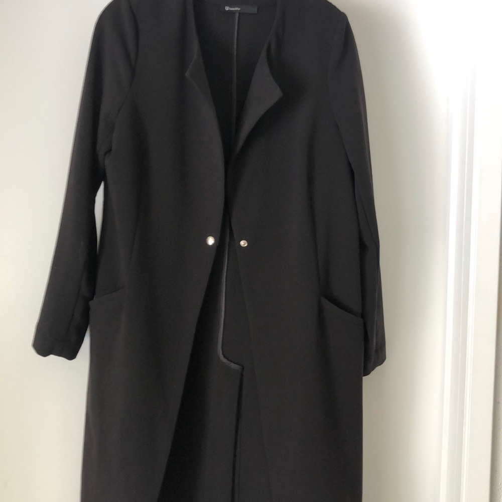 u beautiful long jacket.